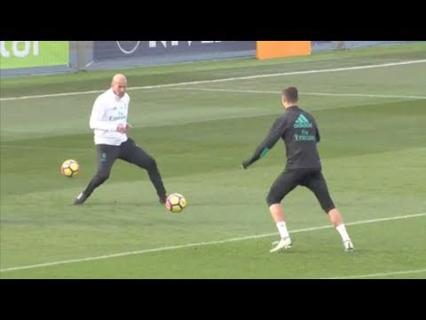 Cristiano Ronaldo and Zinedine Zidane played tricky combination during training