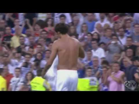 Raúl González gives his t-shirt to Cristiano Ronaldo – Real Madrid 5-0 Al-Sadd 2013 [HD]