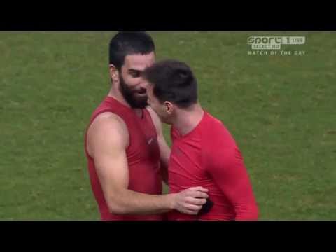 Messi and Arda Turan Exchange Shirts – Atletico Madrid vs Barcelona 11/1/2014 HD