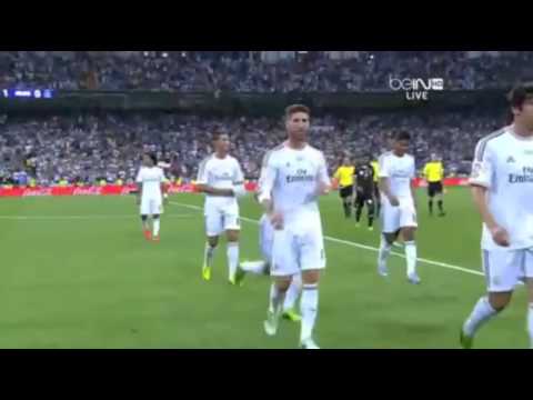 Raul Gonzales Give T Shirt to Cristiano Ronaldo in Real Madrid 1 0