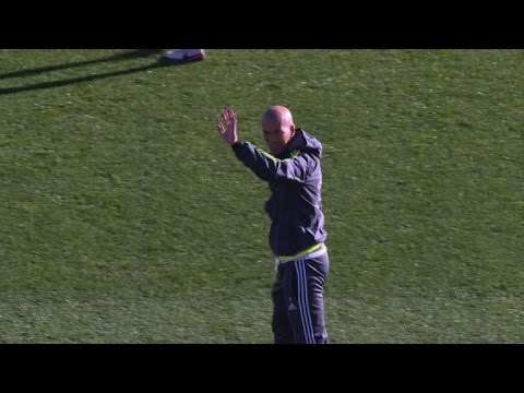 Zidane cheered at first Real Madrid training session