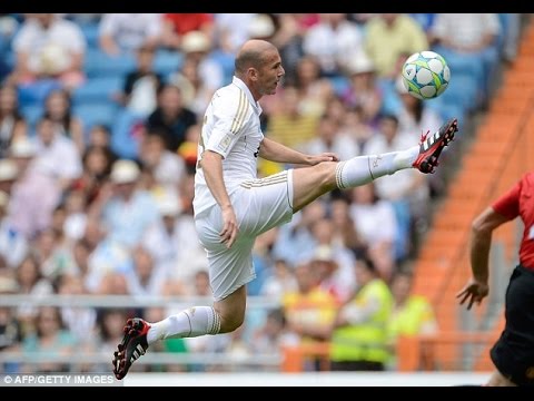 zinedine zidane – The Ball Control Genuis