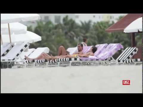Mesut Özil nackt am Strand von Miami