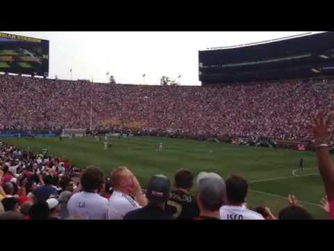 Full Stadium Wave at Real Madrid vs. Manchester United – International Championship Cup 2014