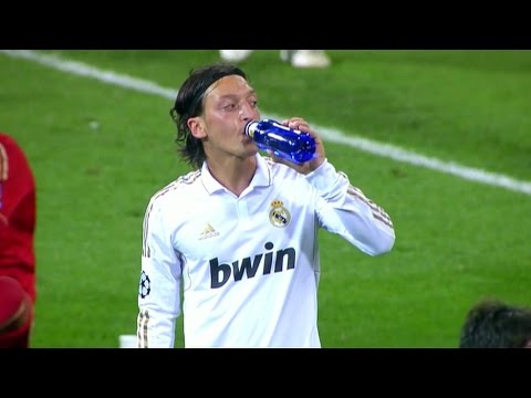 Mesut Özil vs Bayern München (Home) 11-12 HD 720p by iMesutOzilx11